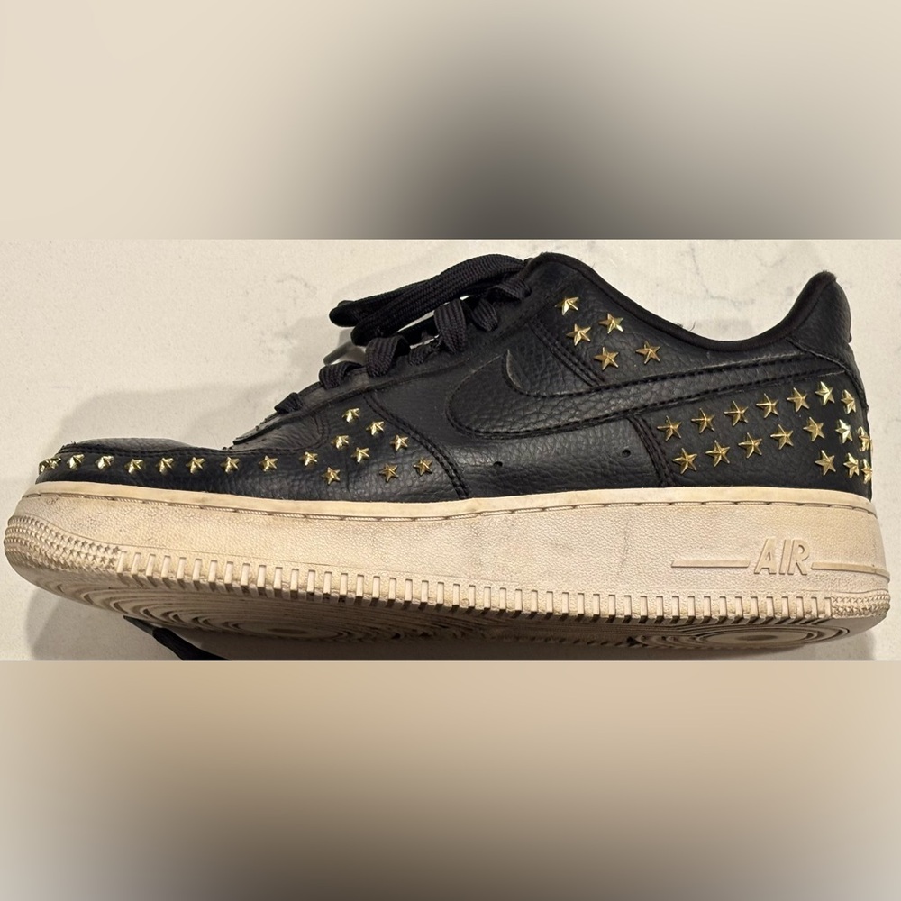 Nike Air Force 1 07 XX GOLD Low Star Studded Black & White Sneakers - Women’s 7 - Picture 13 of 14